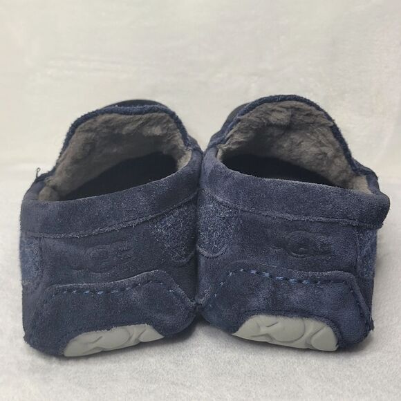 UGG Ascot Wool Sapphire‎ Slip Ons Size 9